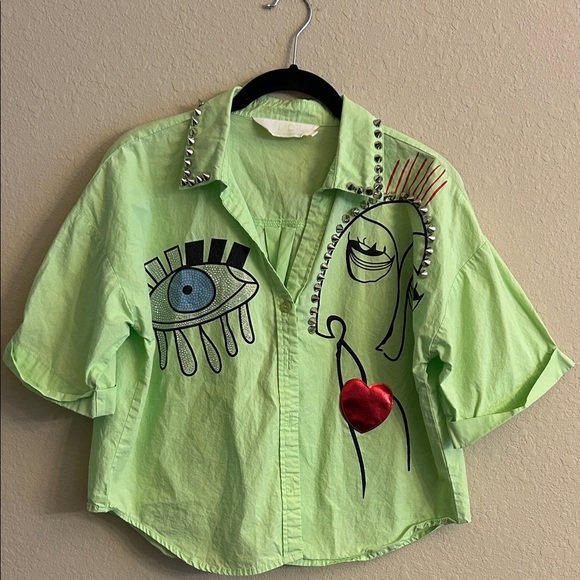 Lizette Collection Tops - Studded Light Green Cropped Button-Down Shirt with Graphic Heart & Eye